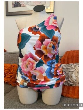 NWT La Blanca Women's Plus Floral Rhythm One-Shoulder Keyhole Tankini Set